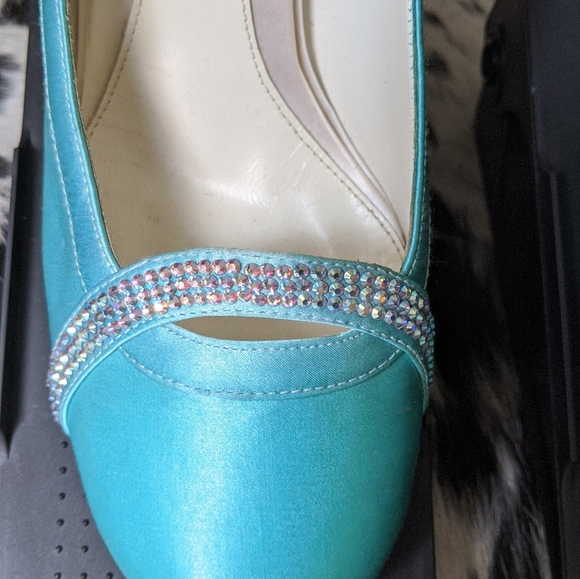 Turquoise satin Swarovski pumps - Picture 6 of 6